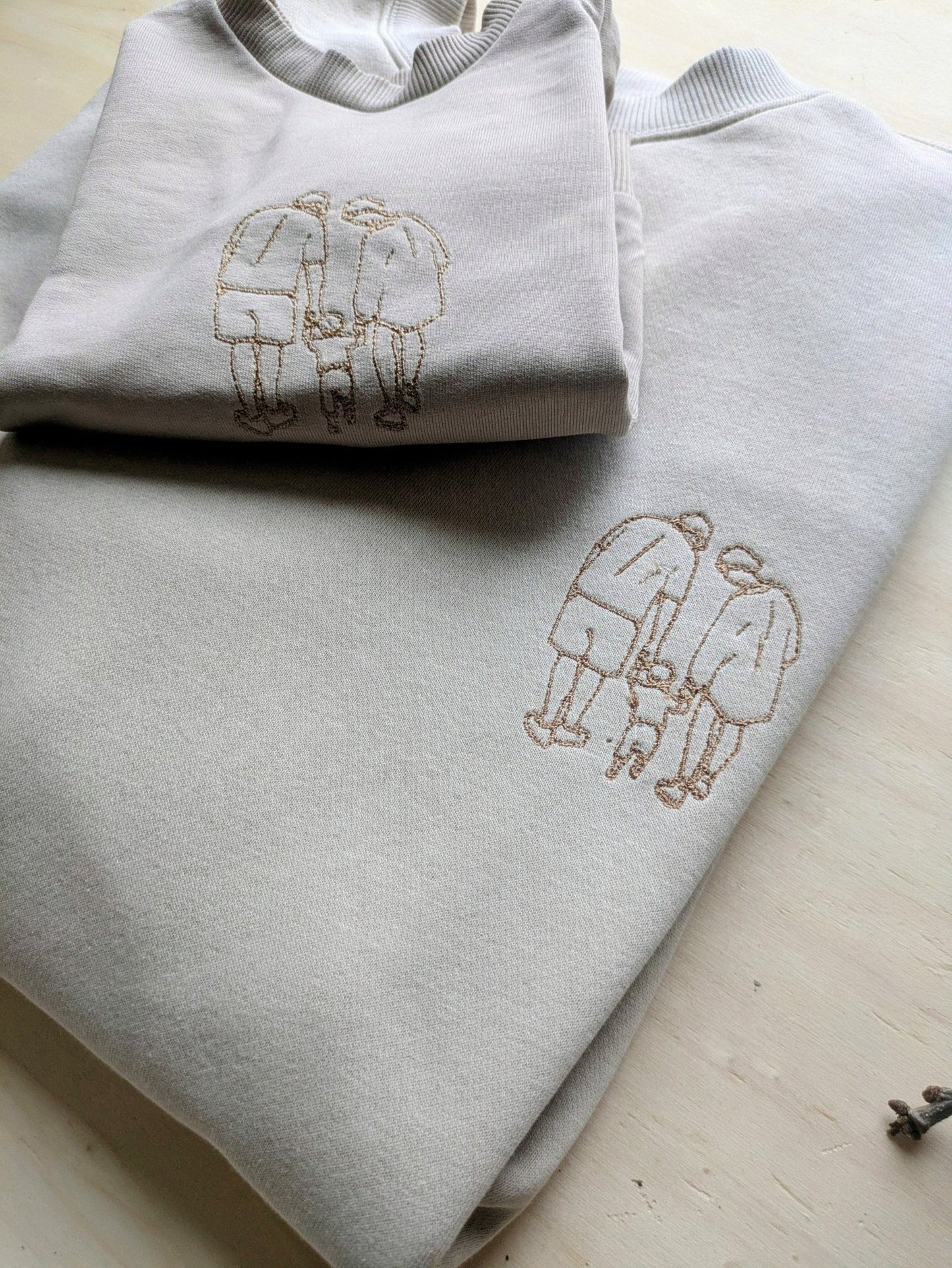 Dad Sweater | Stickerei - Loewenknopf