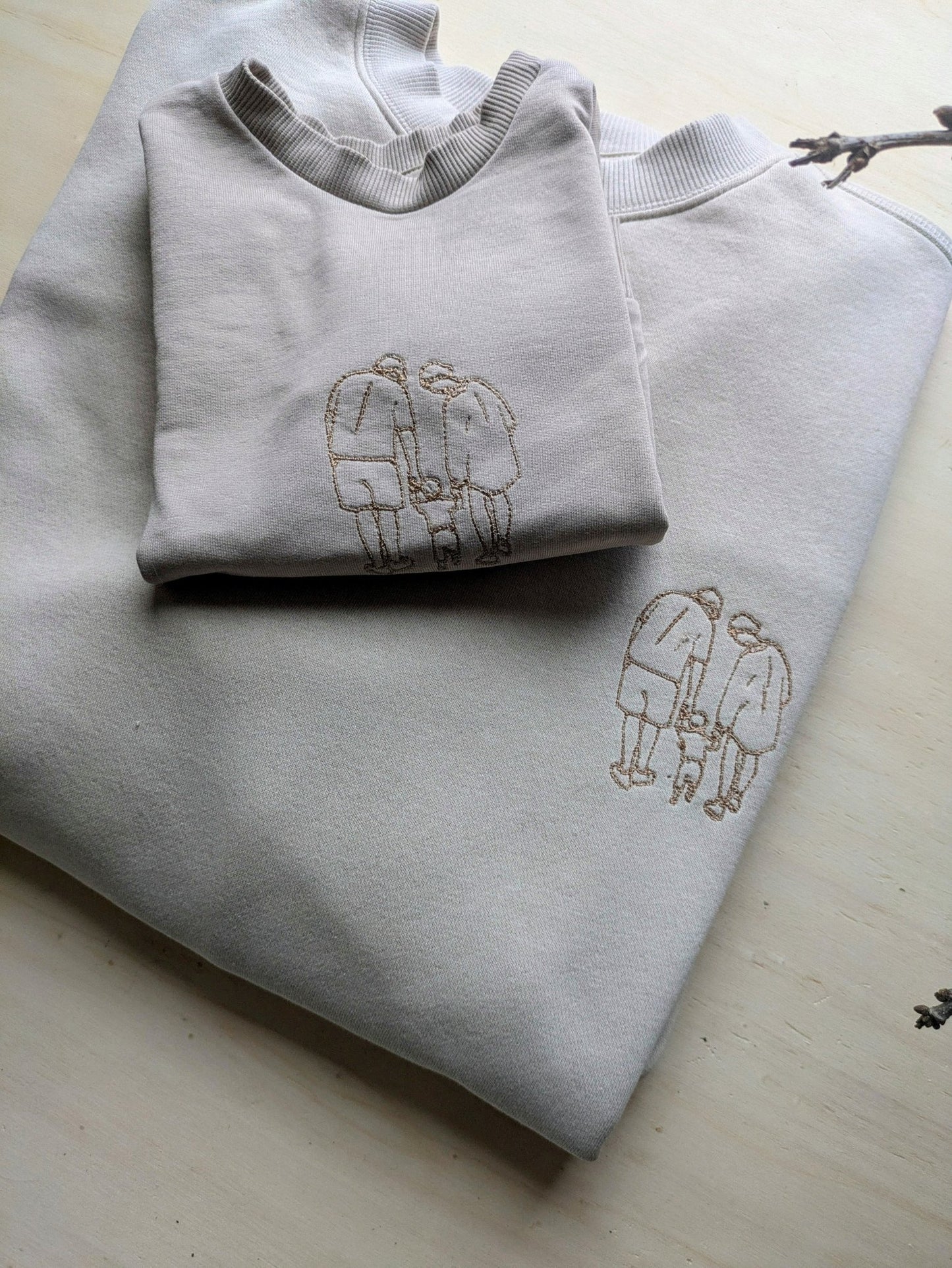 Mini Sweater | Stickerei - Loewenknopf
