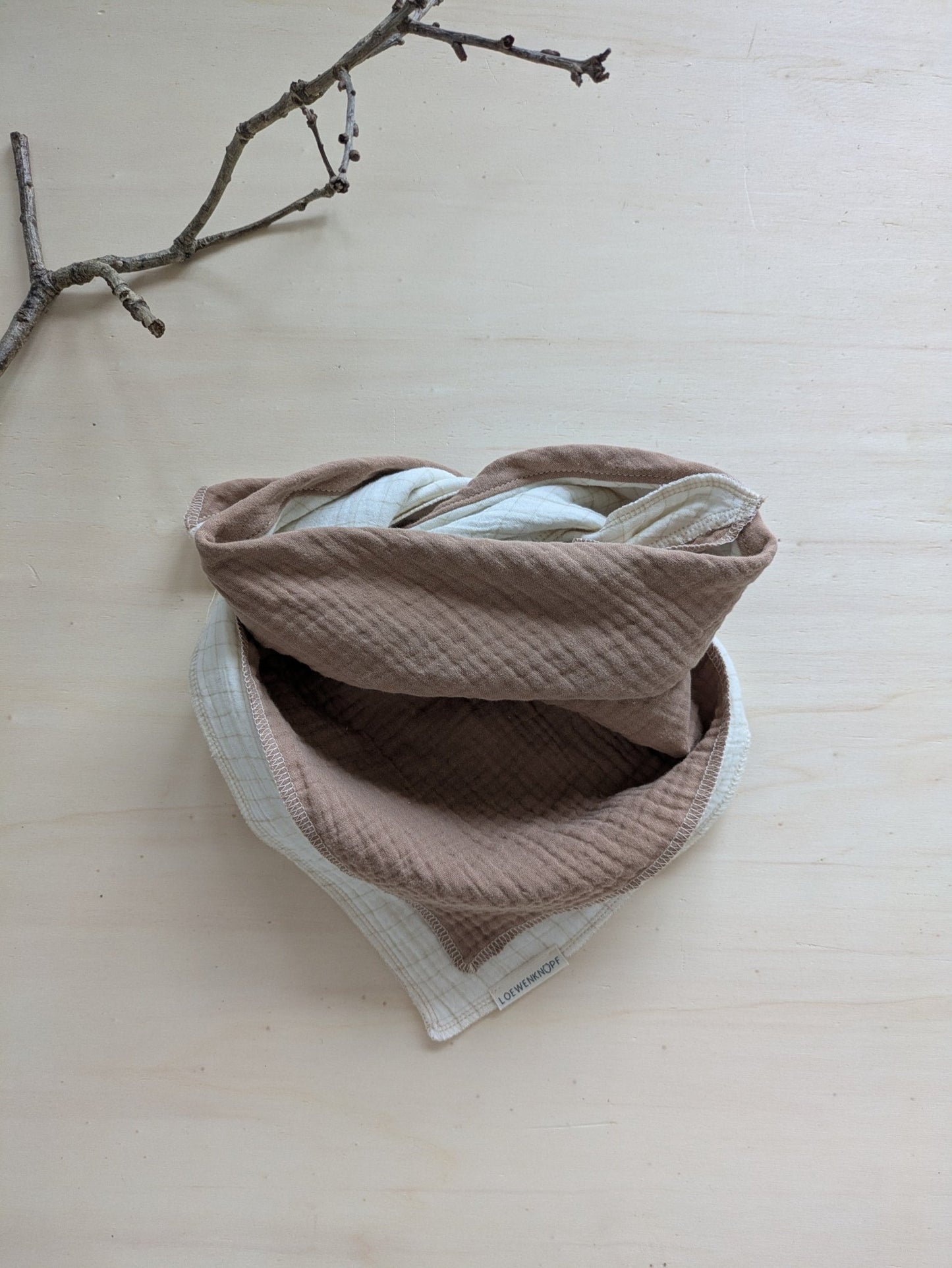 Musselin Dreieckstuch - Loewenknopf