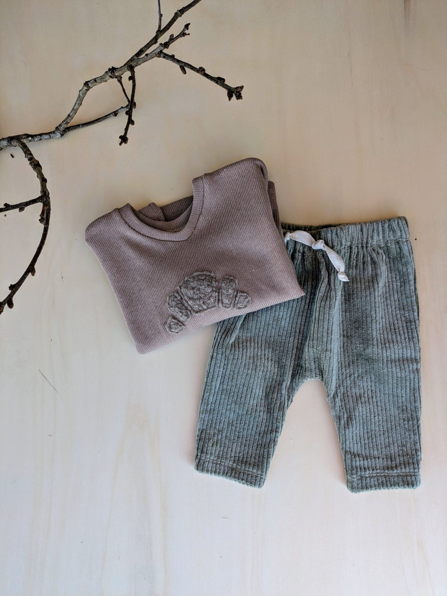 Oversized Sweater "Little Croissant" - Loewenknopf