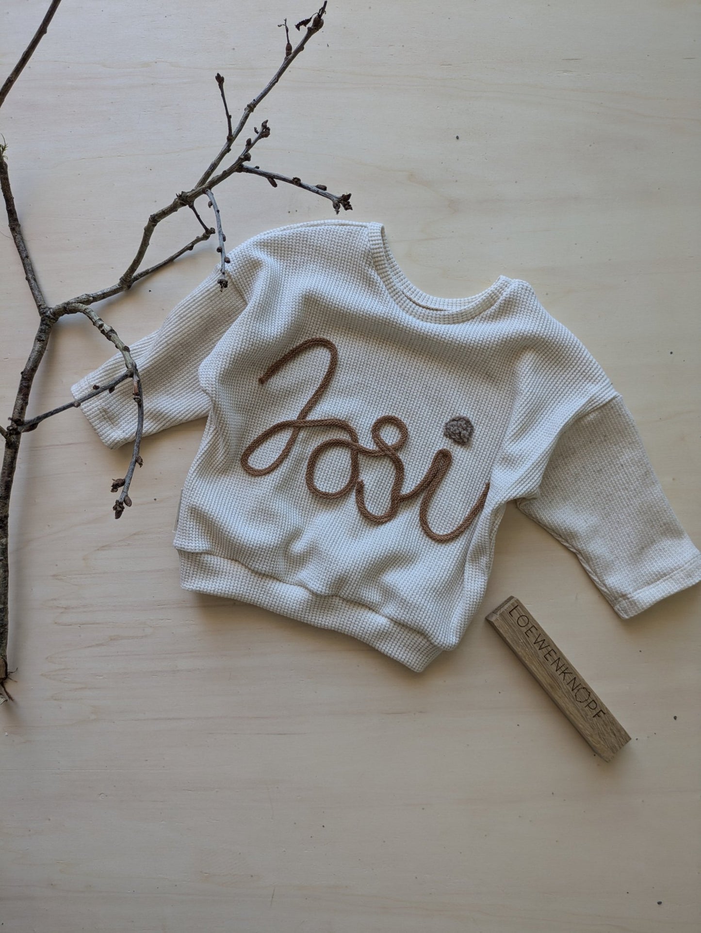 Oversized Sweater Name - Loewenknopf