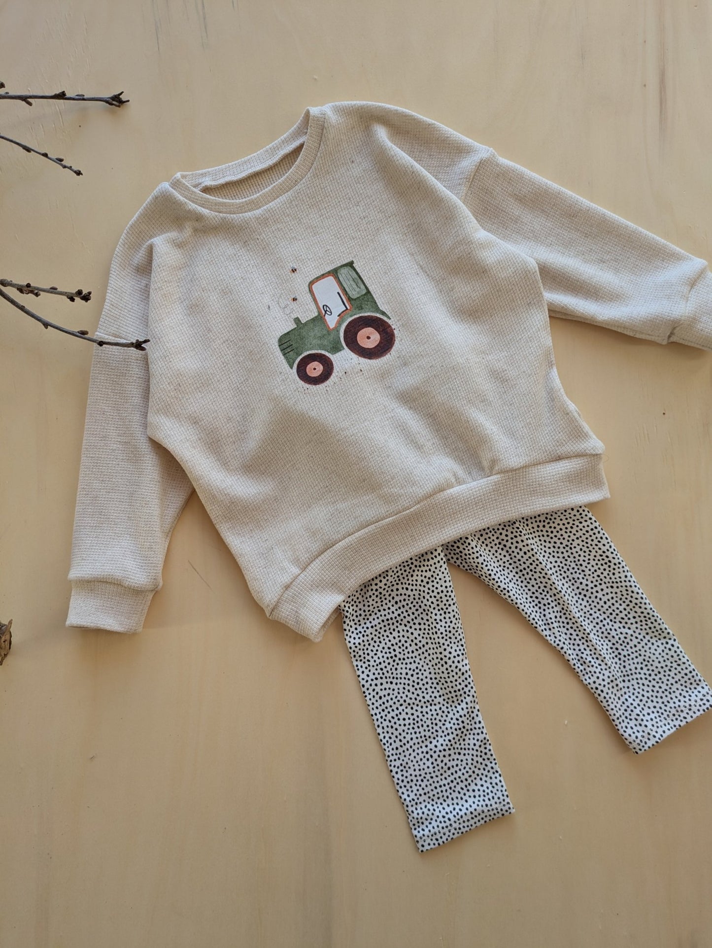 Oversized Sweater Traktor - Loewenknopf