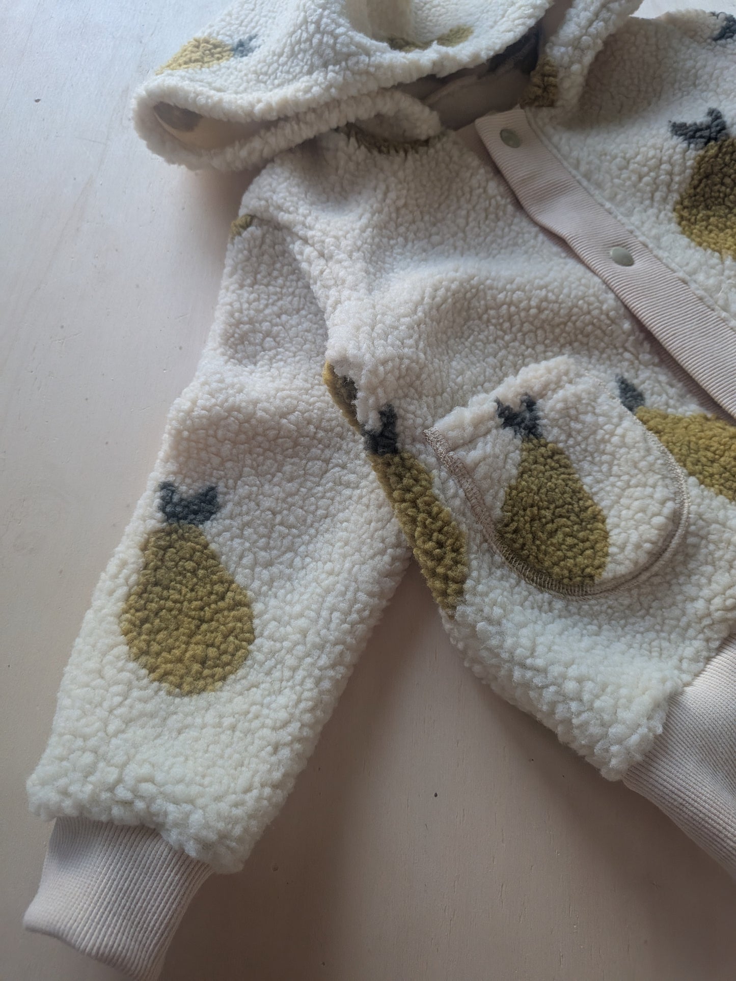 Teddyjacke Birne mit Druckknöpfen