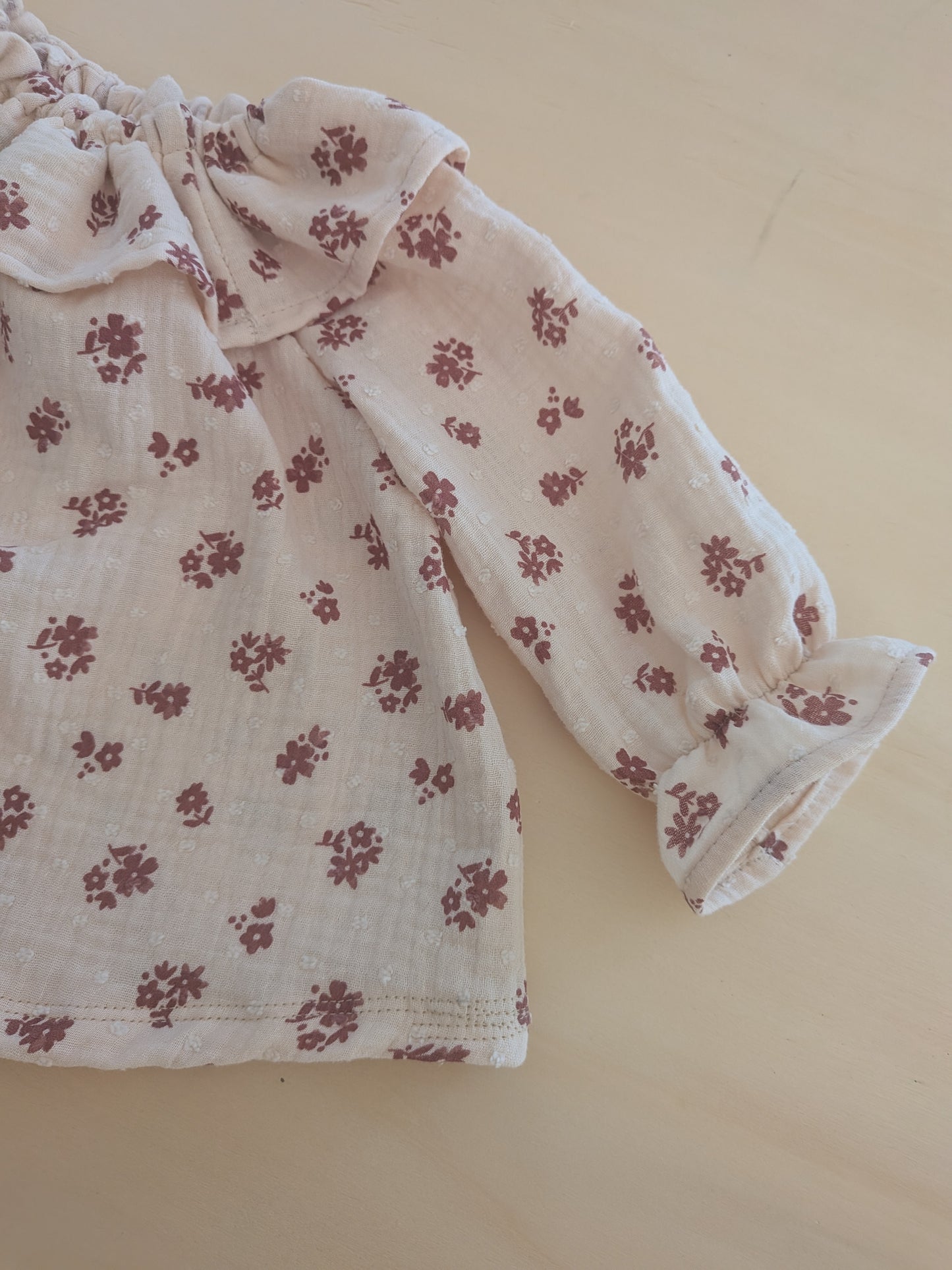 Blumige Musselinbluse für Kinder