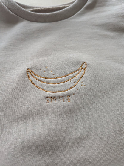 Oversized Sweater, selbstgenäht mit
Smile Stickerei