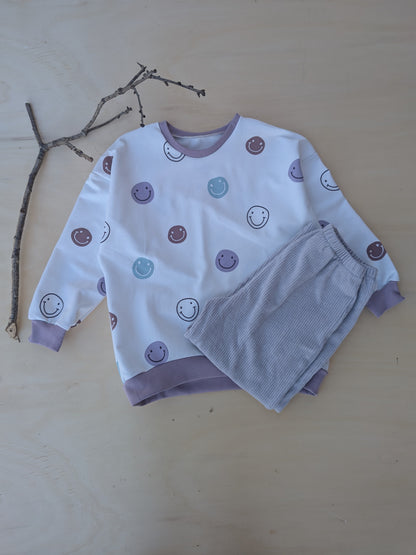 Oversized Sweater Smiley's