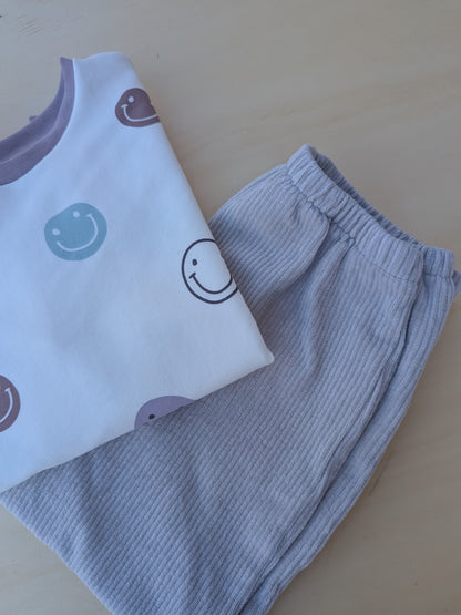 Oversized Sweater Smiley's