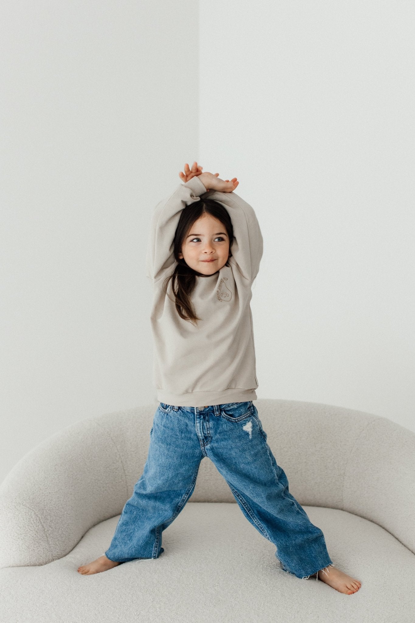 SCHULKIND Oversized Kinderpullover | handgenäht | Individuell - Loewenknopf
