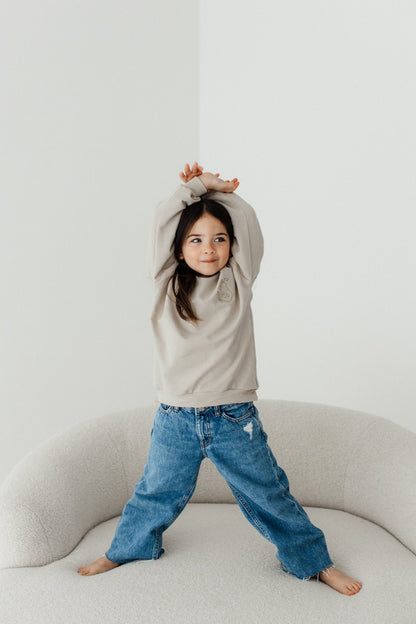 SCHULKIND Oversized Kinderpullover | handgenäht | Individuell - Loewenknopf